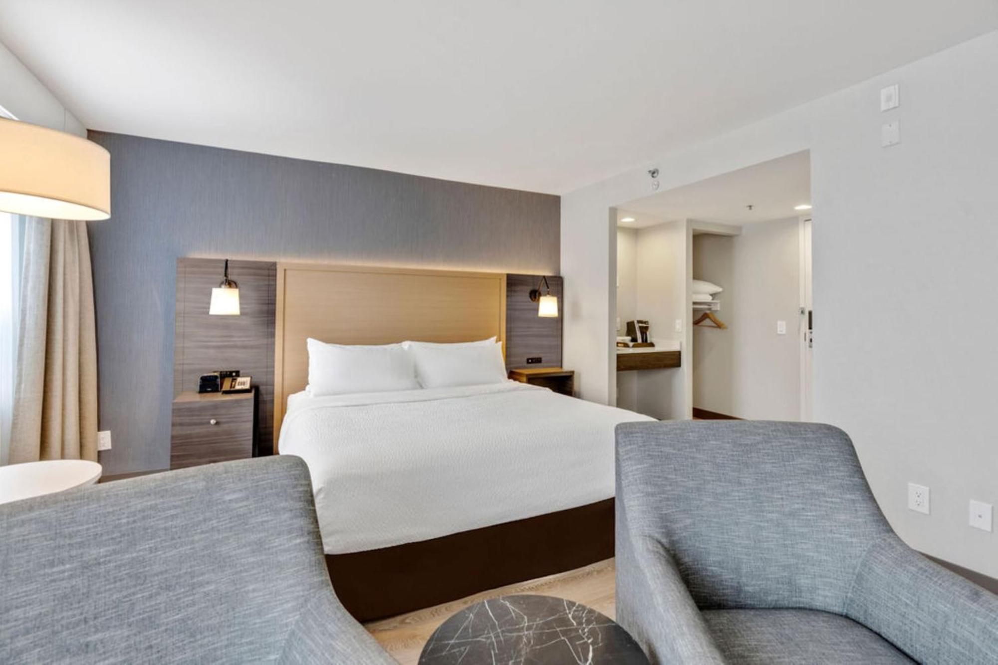 Holiday Inn & Suites Ottawa Kanata By Ihg Εξωτερικό φωτογραφία