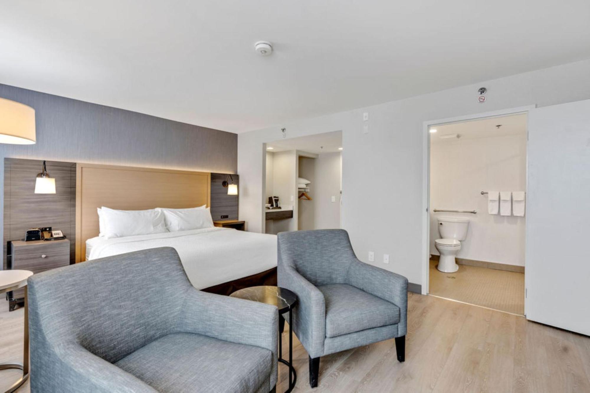 Holiday Inn & Suites Ottawa Kanata By Ihg Εξωτερικό φωτογραφία