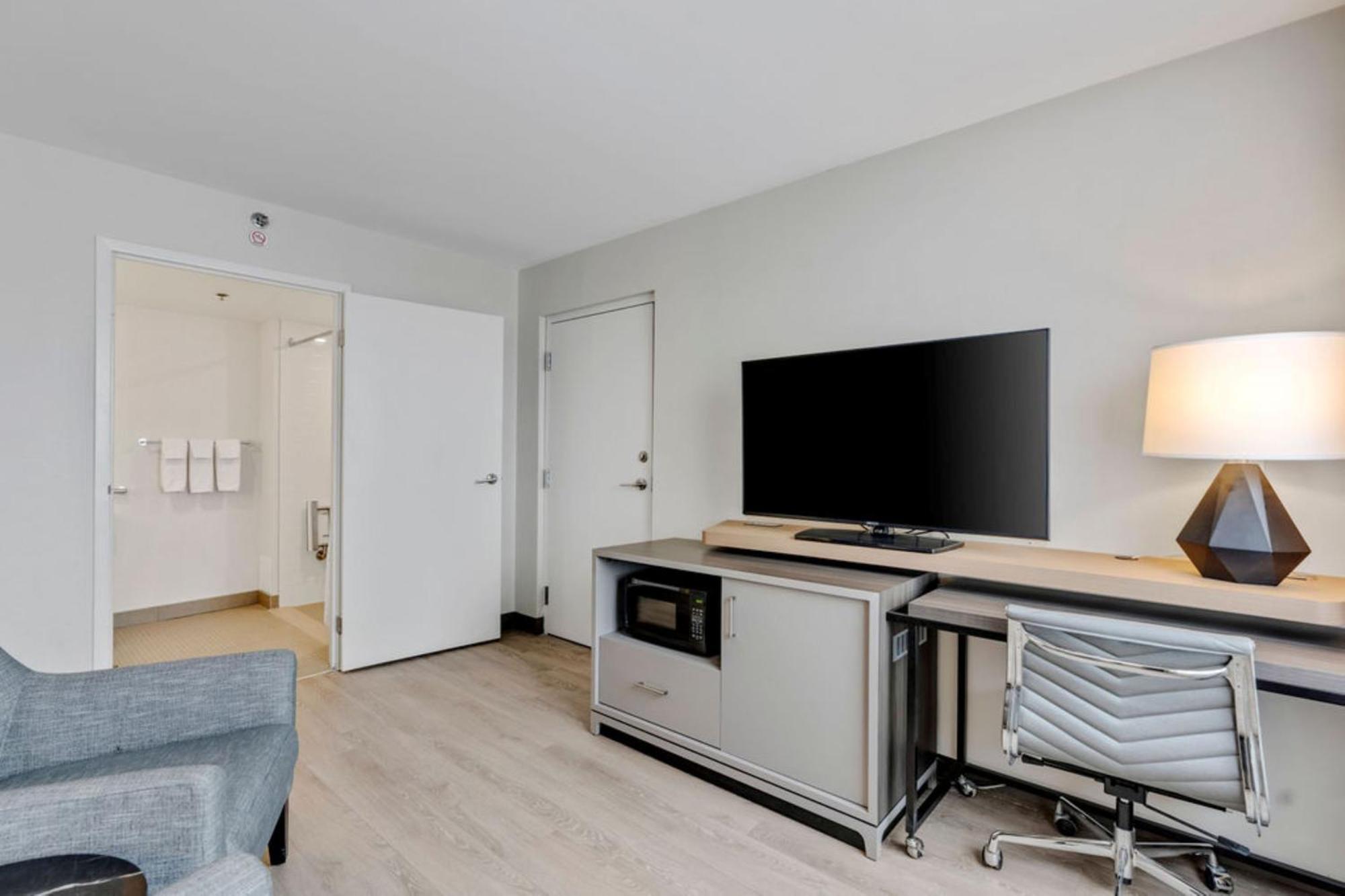 Holiday Inn & Suites Ottawa Kanata By Ihg Εξωτερικό φωτογραφία
