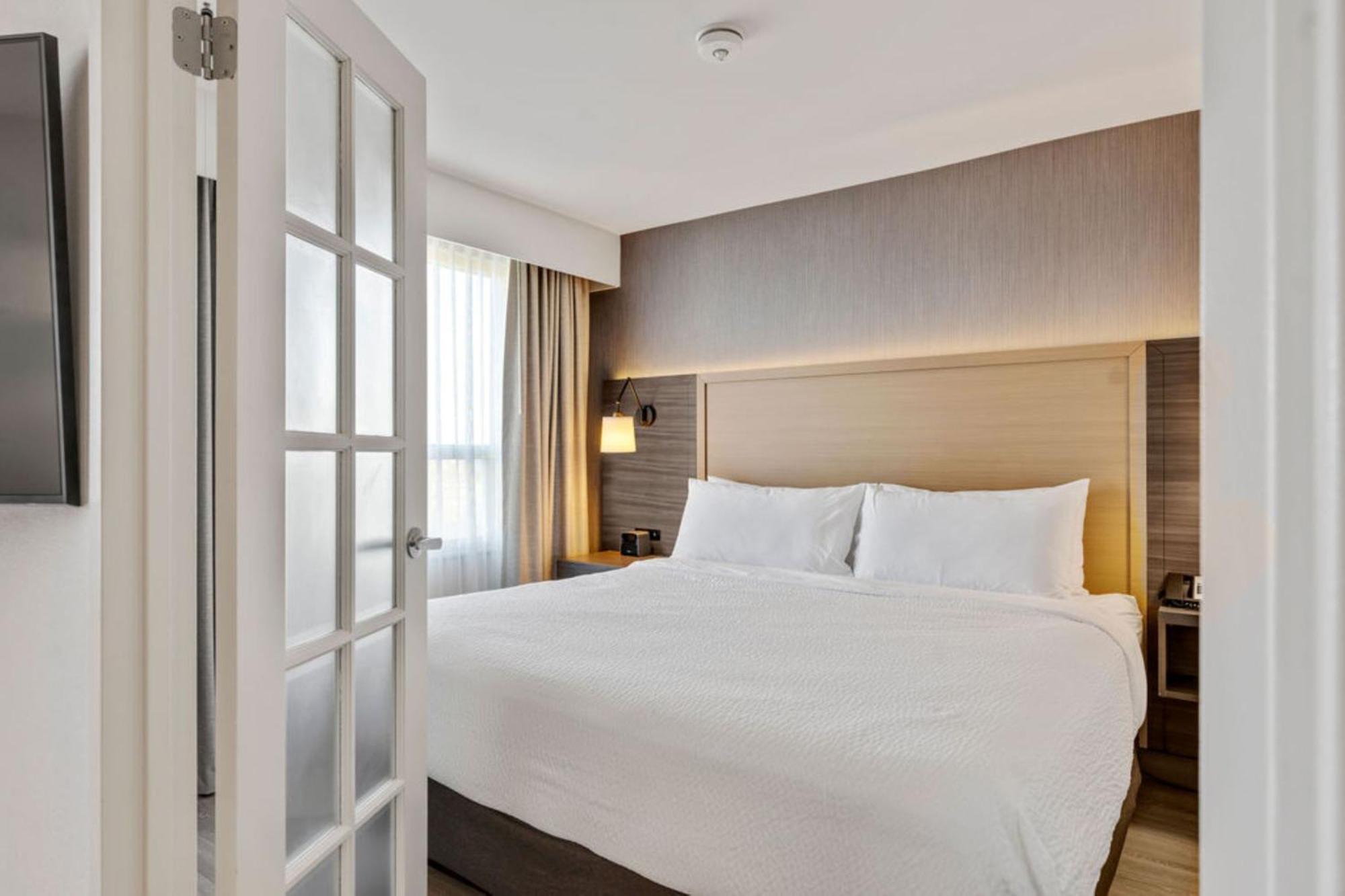 Holiday Inn & Suites Ottawa Kanata By Ihg Εξωτερικό φωτογραφία